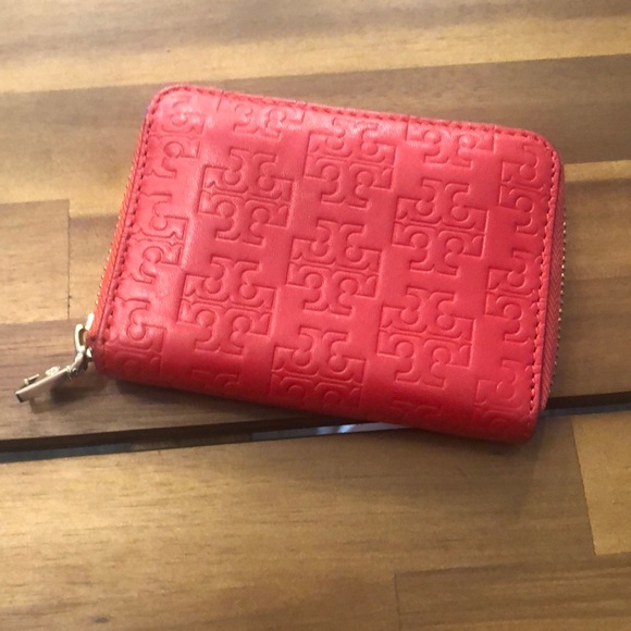 Tory Burch Embossed T Zip Coin Case in red - Picture 2 of 6